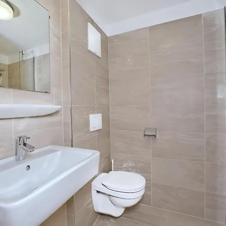 Modern With Balcony And Access To Sauna Apartment Neukirchen am Grossvenediger