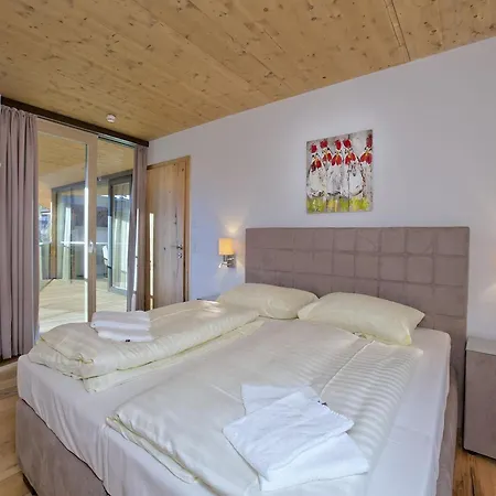 Modern With Balcony And Access To Sauna * Neukirchen am Grossvenediger