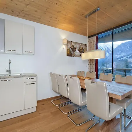 Modern With Balcony And Access To Sauna *
