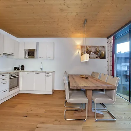 Apartment Modern With Balcony And Access To Sauna Neukirchen am Grossvenediger